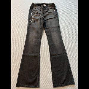 NWT Grey jeans w/ great details